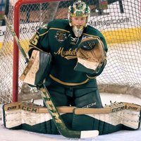 Vārtsargam Kivleniekam lielisks sniegums un spožākās zvaigznes tituls AHL spēlē