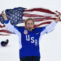 Video: ASV hokejistes līksmi svin olimpiskās zelta medaļas