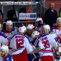 Prāgas 'Lev' kļūst par 'Lokomotiv' pretiniekiem KHL Rietumu konferences finālā