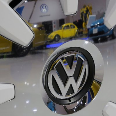 'Volkswagen' palielina investīcijas elektrisko automobiļu ražošanai