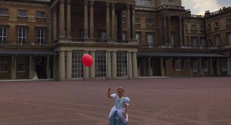 ФОТО: Дочь Бекхэма отметила день рождения в Букингемском дворце