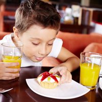 Приучаем ребенка к полезной пище: 7 важных советов