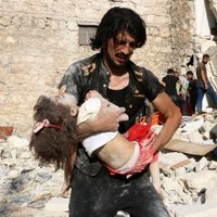 Krievija paziņo par humāno koridoru atvēršanu ielenktajā Alepo