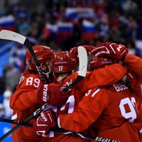 Olimpiskie hokejisti no Krievijas samet astoņas ripas Slovēnijas vārtos