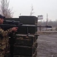 Video: Ukrainas separātisti šauj ar lielkalibra snaipera šauteni ASVK