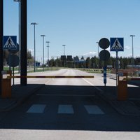 Финляндия закрыла 4 перехода на границе с Россией, пограничники применили газ против мигрантов