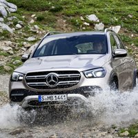 'Mercedes' parādījis jauno 'GLE' konkurencei ar 'BMW X5'