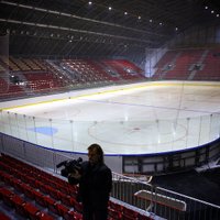 Чемпионаты мира по хоккею впредь будут проходить на узких канадских площадках