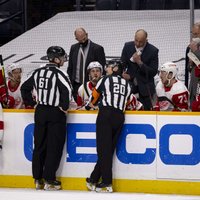 NHL tiesnesis neveiksmīgā izteikuma dēļ atbrīvots no amata