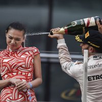 F-1 'Grand Prix' uzvarētāji turpmāk laistīsies ar citu šampanieti 'Mumm' vietā