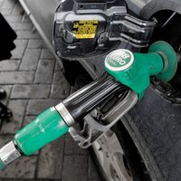 В Латвии снизились средние цены на бензин 95-й марки и дизельное топливо