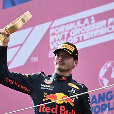 'Red Bull' paziņo par ilgtermiņa līgumu ar Verstapenu
