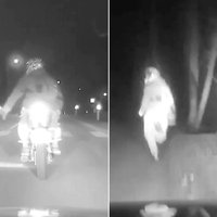 Video: Motociklists bez tiesībām Alūksnē bēg no policijas