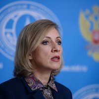 Захарова заподозрила США и Канаду в желании втянуть Украину в "новые авантюры"