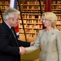 Foto: Lielbritānijas parlamenta Pārstāvju palātas priekšsēdētājs apmeklē Latviju