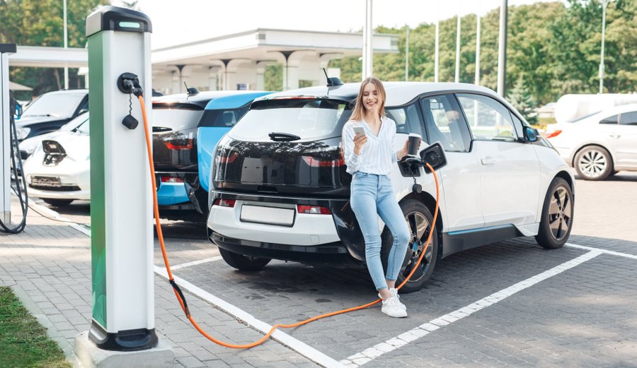 “Big Automakers Oppose Proposed US Goal of 60% Electric Cars by 2030”