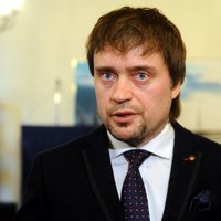 Руководитель Рижского стройуправления Вирцавс получил выговор и повторно отстранен от должности
