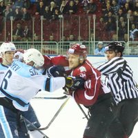 Pavlovs un Sedlāčeks nodrošina Rīgas 'Dinamo' 'sauso' uzvaru