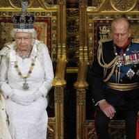 Бриллианты, недвижимость и... зарплата: как зарабатывают члены британского королевского семейства