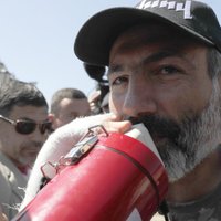 Лидер армянской оппозиции Пашинян избран премьер-министром