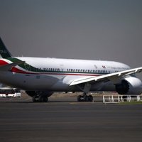 Meksika pārdos prezidenta lidmašīnu, ienākumus investējot migrācijas mazināšanā