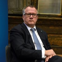 Министр экономики получил в Luminor проценты почти на 100 000 евро