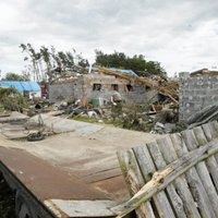 Fotoreportāža: Tornado plosās Polijā