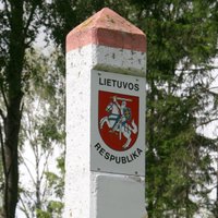 Lietuva slēgusi divus kontrolpunktus uz robežas ar Baltkrieviju