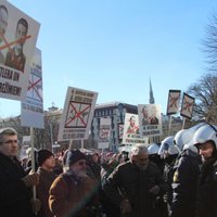 Шествие 16 марта вылилось в противостояние легионеров и антифашистов (фото, видео)