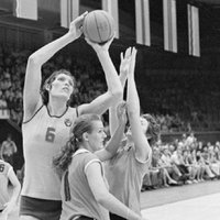 Latvijas basketbola saime sveic Uļjanu Semjonovu 70. dzimšanas dienā