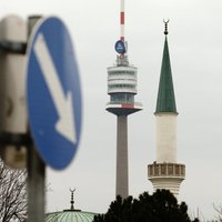 Austrija plāno izraidīt imamus un slēgt mošejas