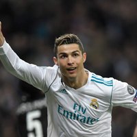 Лига чемпионов: "Реал" обыграл ПСЖ, Роналду двумя голами отметил юбилей