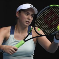 Ostapenko iekļūst 'Australian Open' dubultspēļu ceturtdaļfinālā