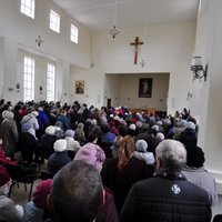 'Covid-19' Latvijā: Katoļu baznīca koriģē atsevišķus rituālus