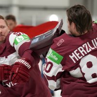 ФОТО: Хоккеисты сборной Латвии провели официальную фотосессию