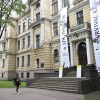 'TechHub Riga' jaunas mājvietas meklējumos; uz brīdi aptur kopstrādes telpu darbību