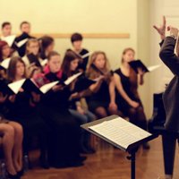 Vītola diriģentu konkursa pusfinālā iekļūst četri latvieši