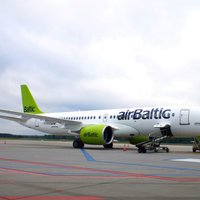 Странно пахло: Рейс airBaltic Рига-Москва вернулся в Ригу