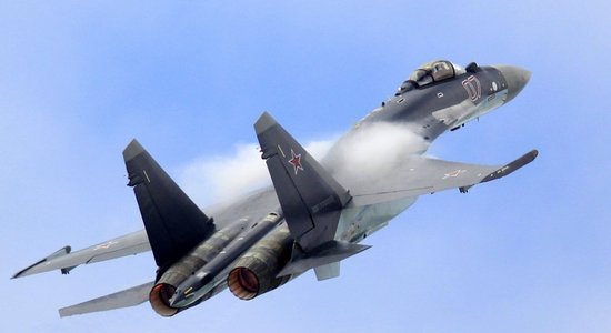 Около Севастополя упал российский истребитель Су-35