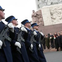 Фоторепортаж: в Риге состоялся военный парад в честь Дня Лачплесиса