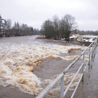 Aicinām ziņot par vēja radītajiem postījumiem un plūdiem Latvijā