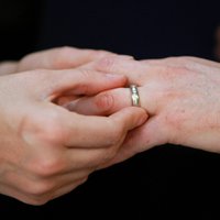 МВД: в Латвии по-прежнему достаточно женщин, вступающих в фиктивные браки