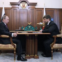 Путин назначил Кадырова и.о. главы Чечни, призвав его соблюдать законы