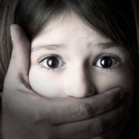 Детский психиатр: "Перенесенное в детстве насилие необратимо меняет структуру мозга"