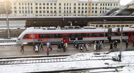 Популярность растет: за два месяца куплено 14 000 билетов на поезд Вильнюс-Рига