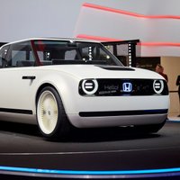 Eiropas tirgū retro stila 'Honda' elektromobilis nonāks 2019. gadā