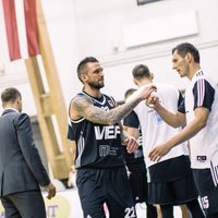 'VEF Rīga' LBL spēlē uzvar 'Barons kvartāls' basketbolistus