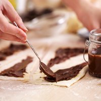 Чудесное превращение теста в круассаны с шоколадом – рецепт с видео