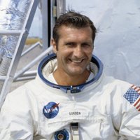 Умер американский астронавт Гордон, совершивший полет вокруг Луны