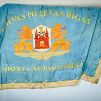 'Delfi' palīdz Rīgas 34. vidusskolai atgūt 2. pasaules kara laikā zudušo skolas karogu